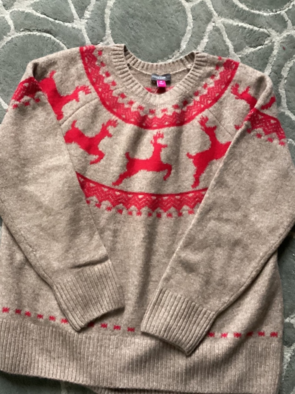 NEW Vince Camuto Plush Holiday Sweater, brown with Reindeer, size medium